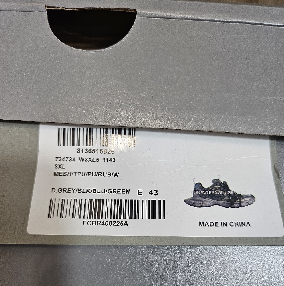 Balenciaga  3XL  Sneakers - Picture 4 of 7
